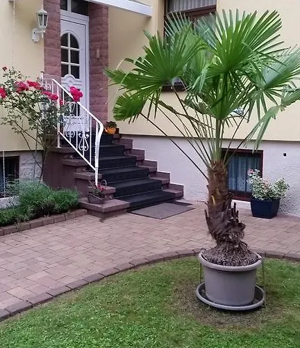 Martha Πανσιόν Ruhla