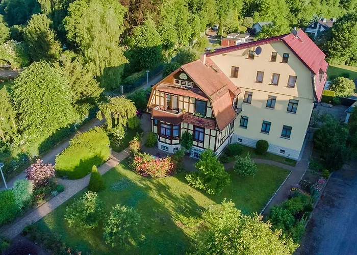 Martha Πανσιόν Ruhla